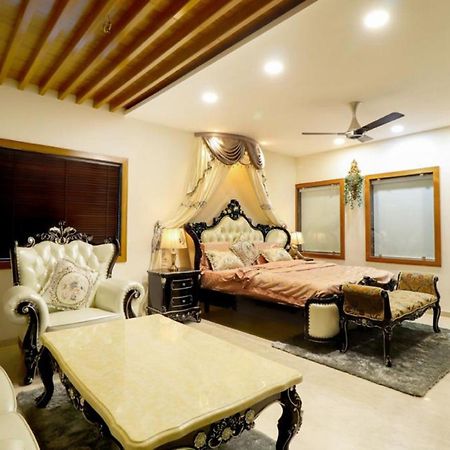 Royal Inn Hotel Ambaji Buitenkant foto