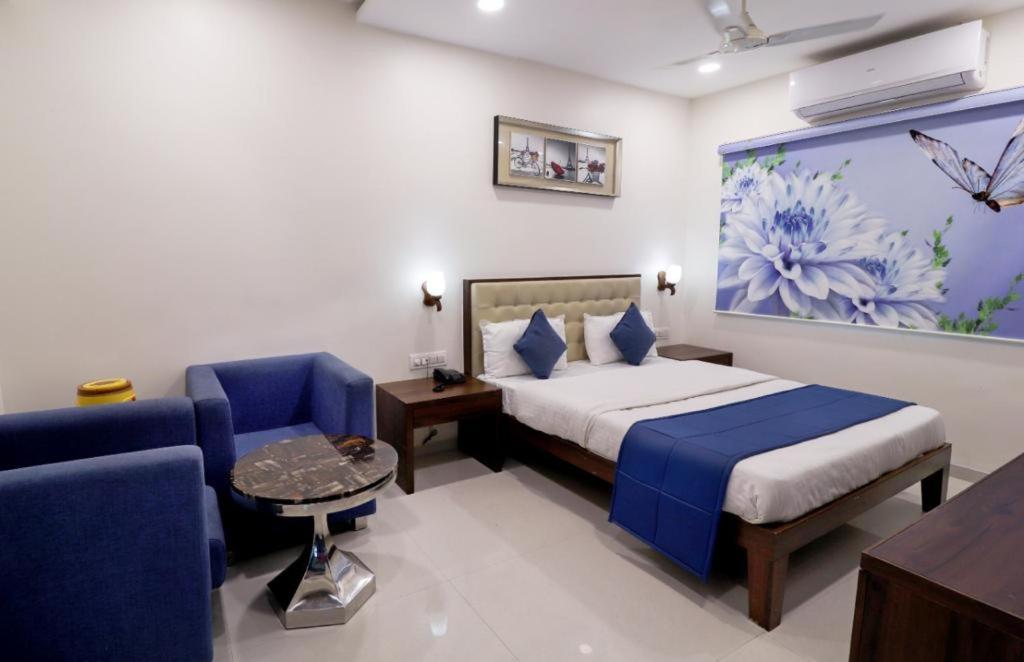 Royal Inn Hotel Ambaji Buitenkant foto