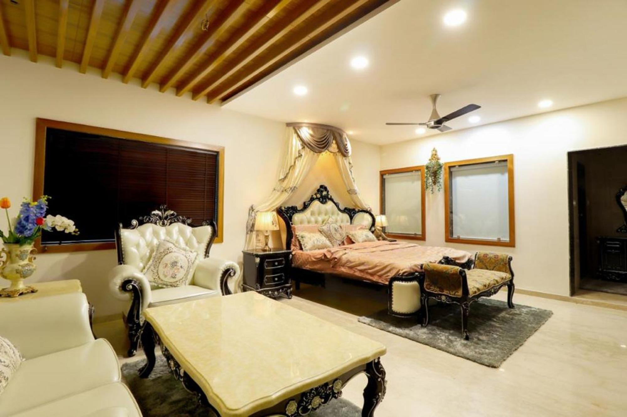 Royal Inn Hotel Ambaji Buitenkant foto