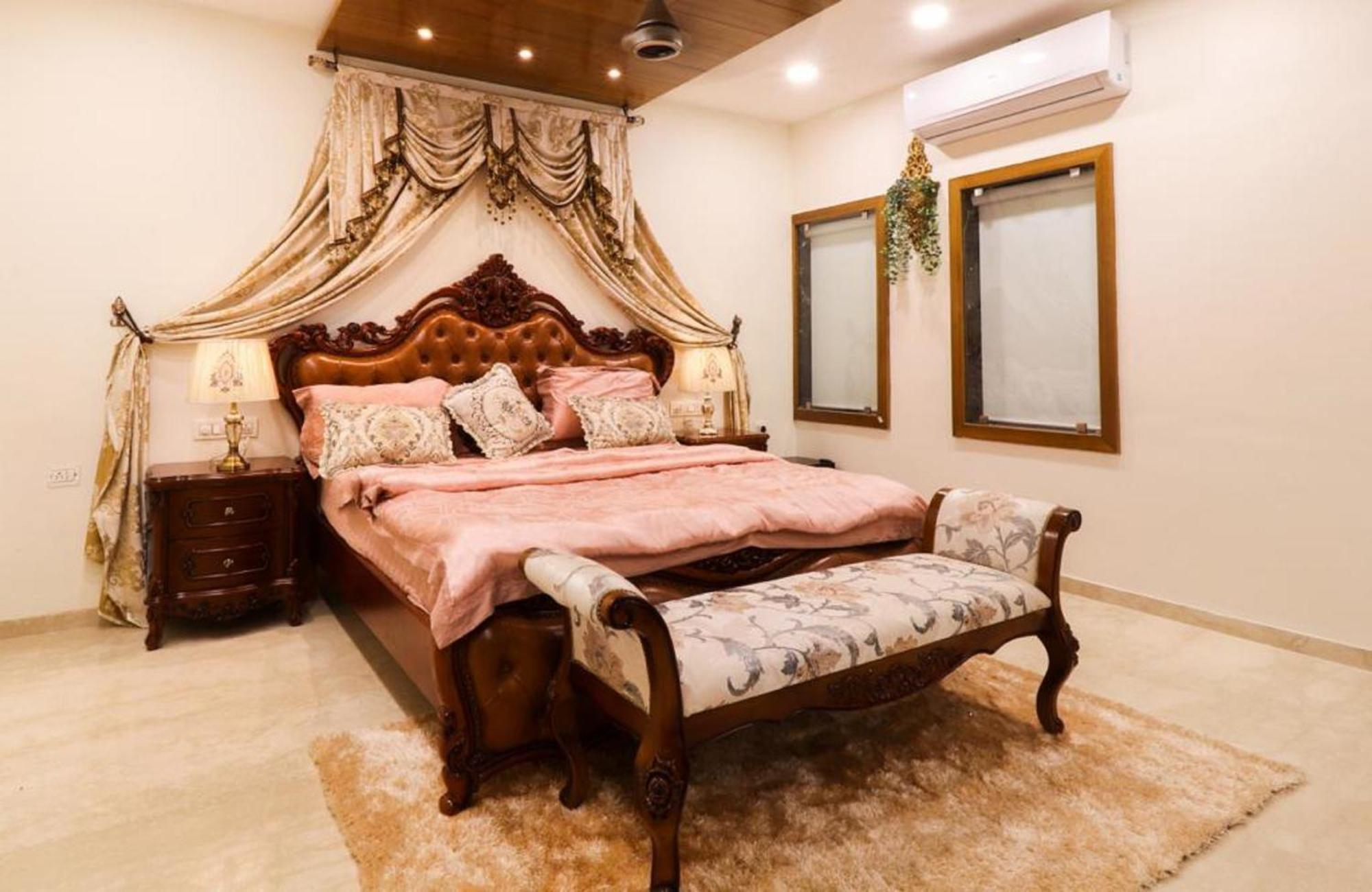 Royal Inn Hotel Ambaji Buitenkant foto