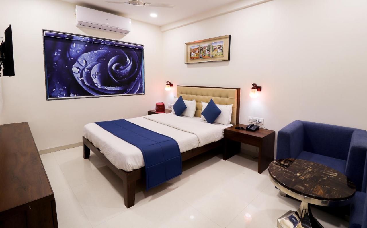 Royal Inn Hotel Ambaji Buitenkant foto