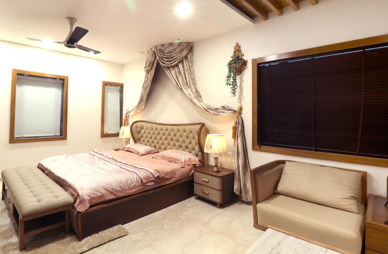 Royal Inn Hotel Ambaji Buitenkant foto